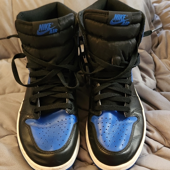 🔥2017 RARE Air Jordan 1 Retro OG High Royals - Picture 6 of 13